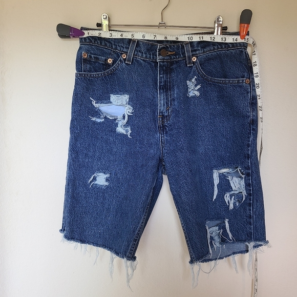 ☆Levi mid thigh distressed shorts☆ - Picture 13 of 16